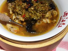 酸辣椒蒸鸡-西江红·株洲本地菜(滨江南路店)