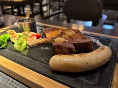 -卡普里披萨·牛扒·下午茶