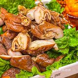 这朴实的牛杂煲肉都堆出来了…广州人这么能吃辣的吗⁉️  
