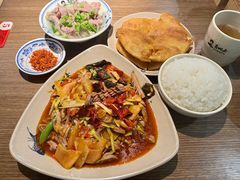 -肖四女乐山跷脚牛肉(世博源店)