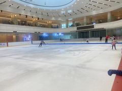 -陈露国际冰上中心(天津嘉里汇店)