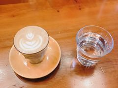 香草拿铁-Be Lived Cafe比例咖啡(摩天轮店)