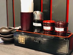 餐具摆设-名代宇奈备长炭烧鳗鱼居酒屋