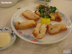 虾多士 -凤城酒家(铜锣湾店)