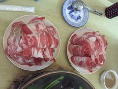 -洞庭洲·防空洞火锅·烧烤·铜锅涮肉(新百广场店)
