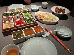 -左庭右院鲜牛肉火锅黑金店(陆家嘴中心店)
