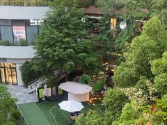 -瑞虹新天地月亮湾