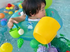 -蓝鲸奇亲子游泳俱乐部