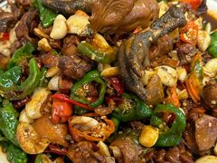 -郑小二山东特色炒鸡店(红小巷店)