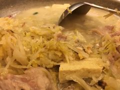 酸菜五花肉锅-渔家颂歌渔家味道(青石路店)