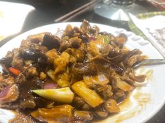 -东口码头·烧鸽子·鱼头泡饼·地方菜(金鹰悦城店)