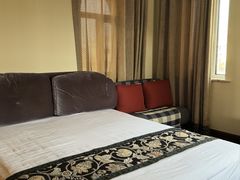 -东玥会所聚会轰趴别墅(东丽湖欢乐谷店)