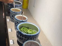 -尚尚仙·酸汤猪手·猪肚鸡火锅(华联万柳购物中心店)