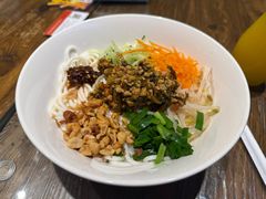-粉八·云南米线·建水烧烤(常熟路店)