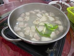 -香猪美食(中心店)