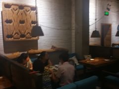 大堂-苹果树下艺术餐厅(宋庄店)