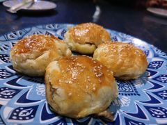 酥皮烤包子-乡村馕坑肉·烧烤·新疆菜·本地人更爱吃(阿勒泰首店)