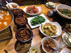 -老滇山寨•云南特色菜•地方菜•民族风情歌舞表演(金碧店)