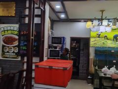 -湖南人家湘菜馆(镇江路店)