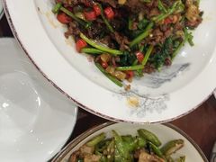 -湖南人家湘菜馆(镇江路店)