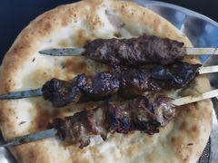 -烤肉小伙烤肉店