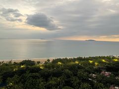 -三亚湾海居铂尔曼度假酒店