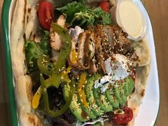 照烧鸡肉配牛油果拉法沙拉-HELLO 27 意面·沙拉·帕尼尼