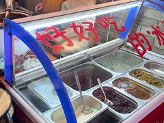 -爆炸头阿姨小四川正宗川味小吃(无任何分店)