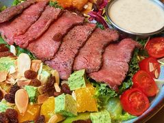 水浴和牛肩肉沙拉-龙治汉堡(中华城店)