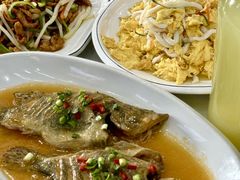 -丹水桥地锅鱼·翘嘴鲌·地方特色全鱼宴(丹江口大坝店)