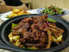-江城燕子大排档(江汉路步行街店)