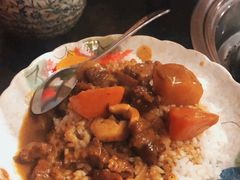 咖喱牛肉饭-虎焱炭火烧肉
