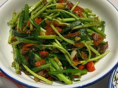 藜蒿炒腊肉-回家吃饭·地道南昌菜(建德观总店)