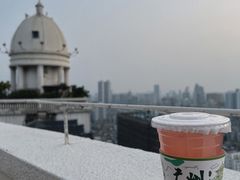草莓气泡-塔顶·Cafe·日啡夜酒(北京路店)