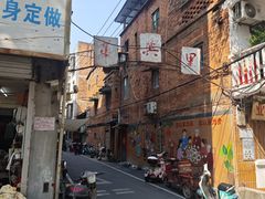 -梁阿婆廿年老牌扣肉糯米饭