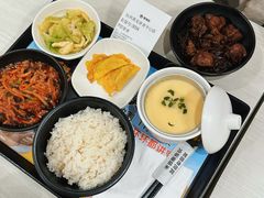 -老娘舅餐厅(黄龙体育中心店)