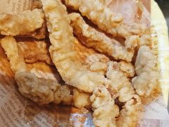 -潮界(LU·ONE凯德晶萃广场店)