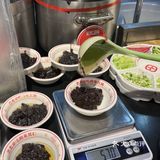 走一走.. 瞧一瞧..老北京米其林就在方砖厂