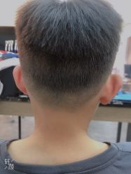 -诗悦发型烫染SALON