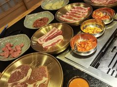 -臻牛烤肉