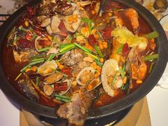 -鸣记脆皮烤鱼·海鲜烤鱼(三八广场店)