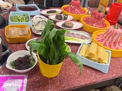 -四囍码头海鲜烧烤自助火锅(外滩南京东路悦荟广场店)