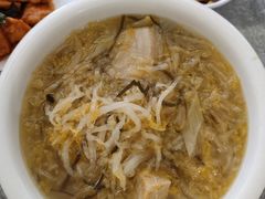 酸菜白肉-何适山庄 ·可团建(水长城P2停车场店)