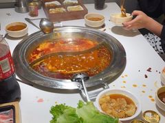 -老房老舍重庆火锅(假日城市店)