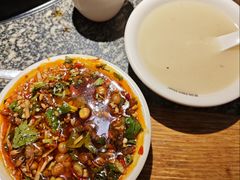 -杨肥肠火锅大排档(火车站花园店)