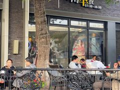 门面-必胜客(上海新南方商城PH店)