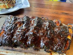 -Ribs & Burgers The Rocks