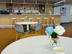 -上海宝信宝马4S店