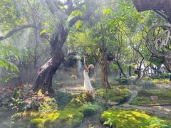 -Chom Cafe and Restaurant