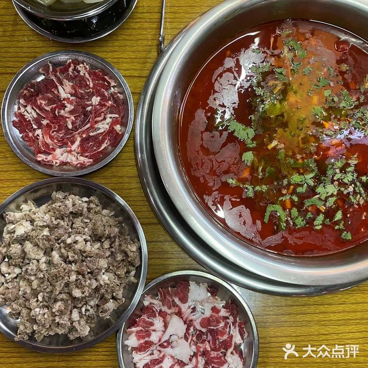 最近带老婆在外吃的馆子里,这家是她最喜欢的